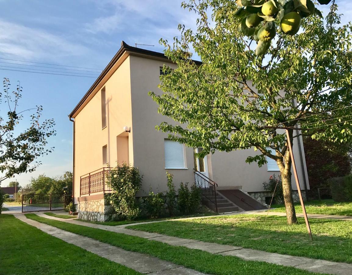 Apartmani Matosevic Ivankovo Exterior photo