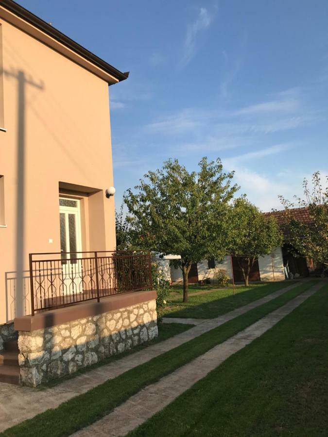 Apartmani Matosevic Ivankovo Exterior photo